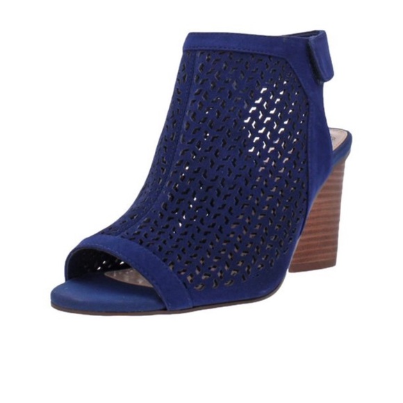Vince Camuto Shoes - NWT Vince Camuto booties Dastana Perforated
Peep Toe Sandals Moody Blue